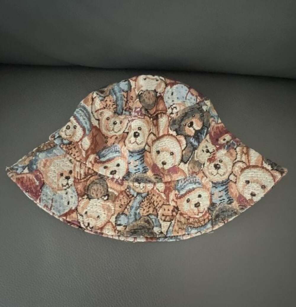 Tapestry Teddy Bear Pattern Bucket Hat